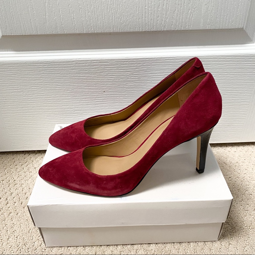BRAND NEW Ann Taylor Burgundy Siren Suede Kenzie Pump Size 10